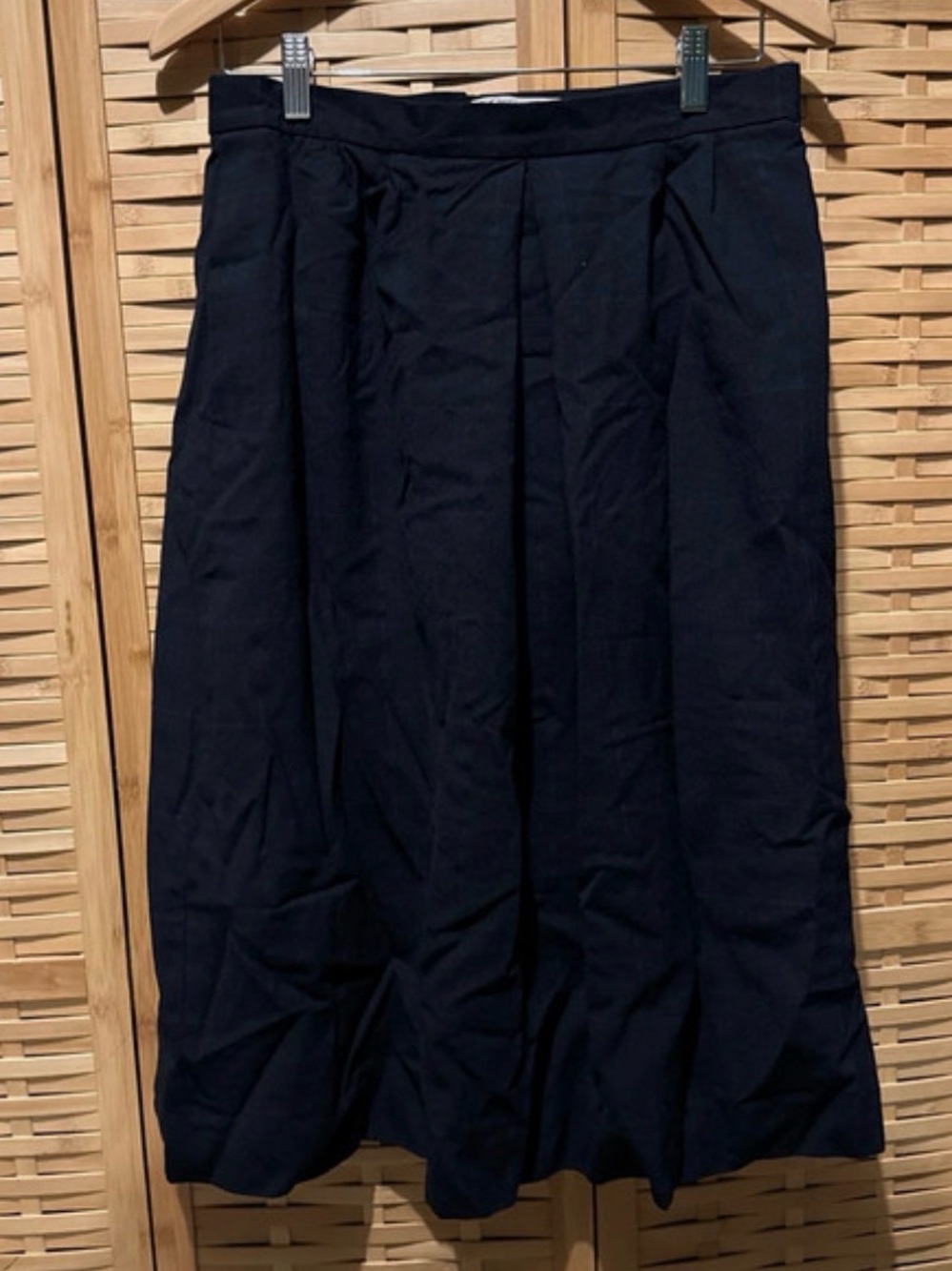 Vintage Women's Pleated Midi Skirt in Navy